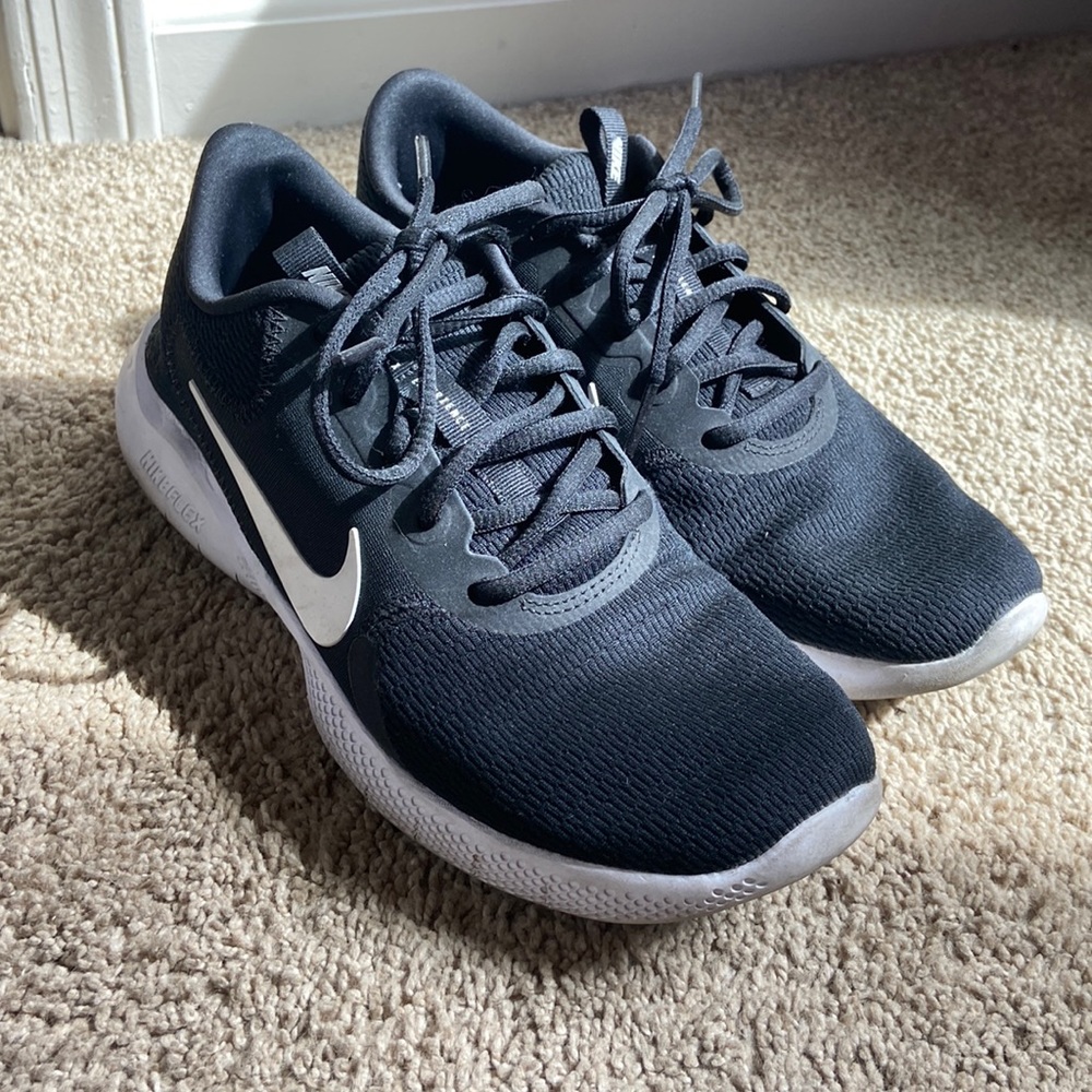 Nike Roshe One Women’s 8.5